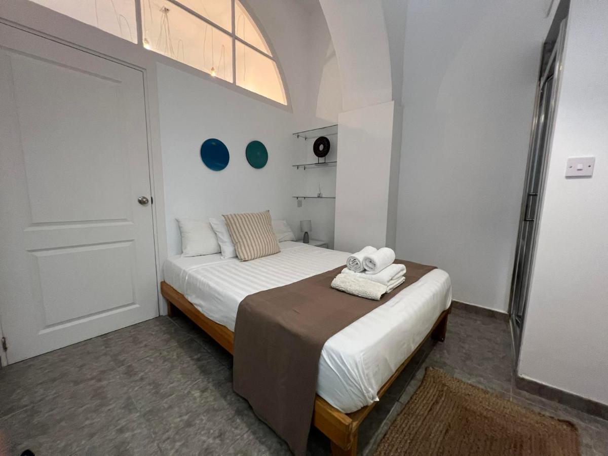 Quirky 1Br Just Off Main Street Prime Location Gibraltar Exterior foto