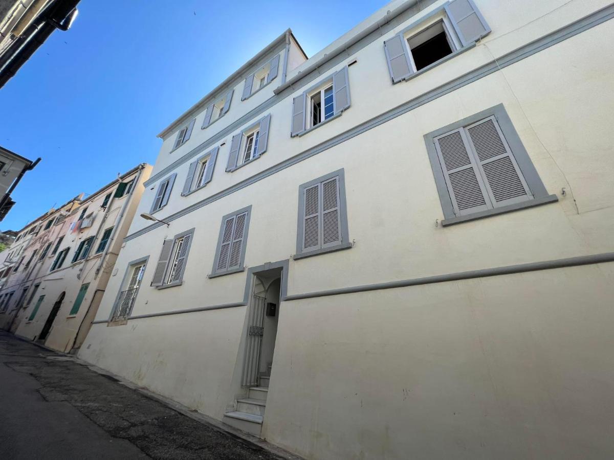 Quirky 1Br Just Off Main Street Prime Location Gibraltar Exterior foto